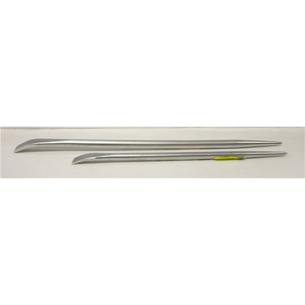 SET OF 2 NEW PINCH PRY BARS
