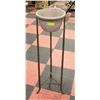 Image 1 : METAL PLANT STAND