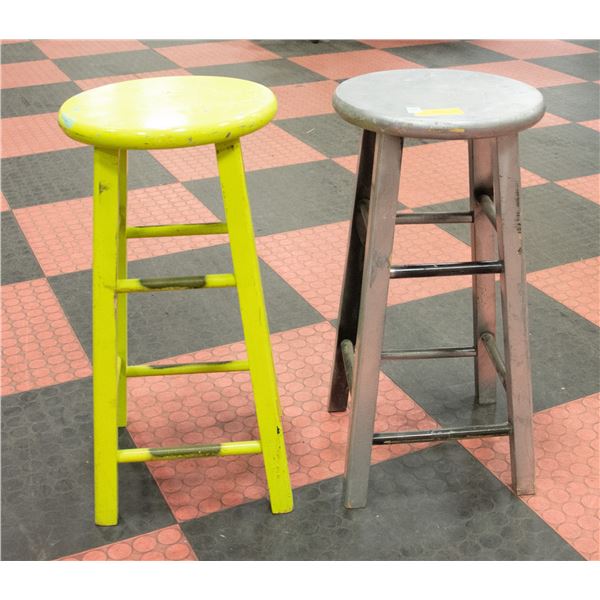 2 PROJECT WOODEN STOOLS