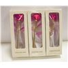 Image 1 : BUNDLE OF THREE 24K GOLD PLATED FOREVER LOVE ROSES