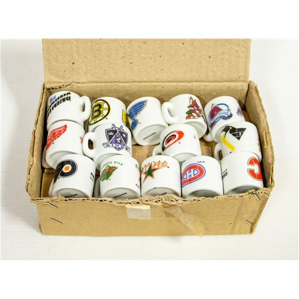 VINTAGE MINI 31 HOCKEY MUGS