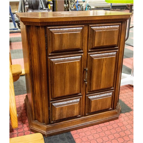 CABINET 16X25X26 INCH