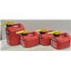 Image 1 : LOT OF 4 NO SPILL GAS CANS