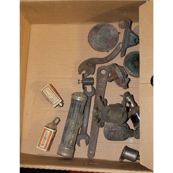 AUTOMOBILIA - BOX OF 16PCS