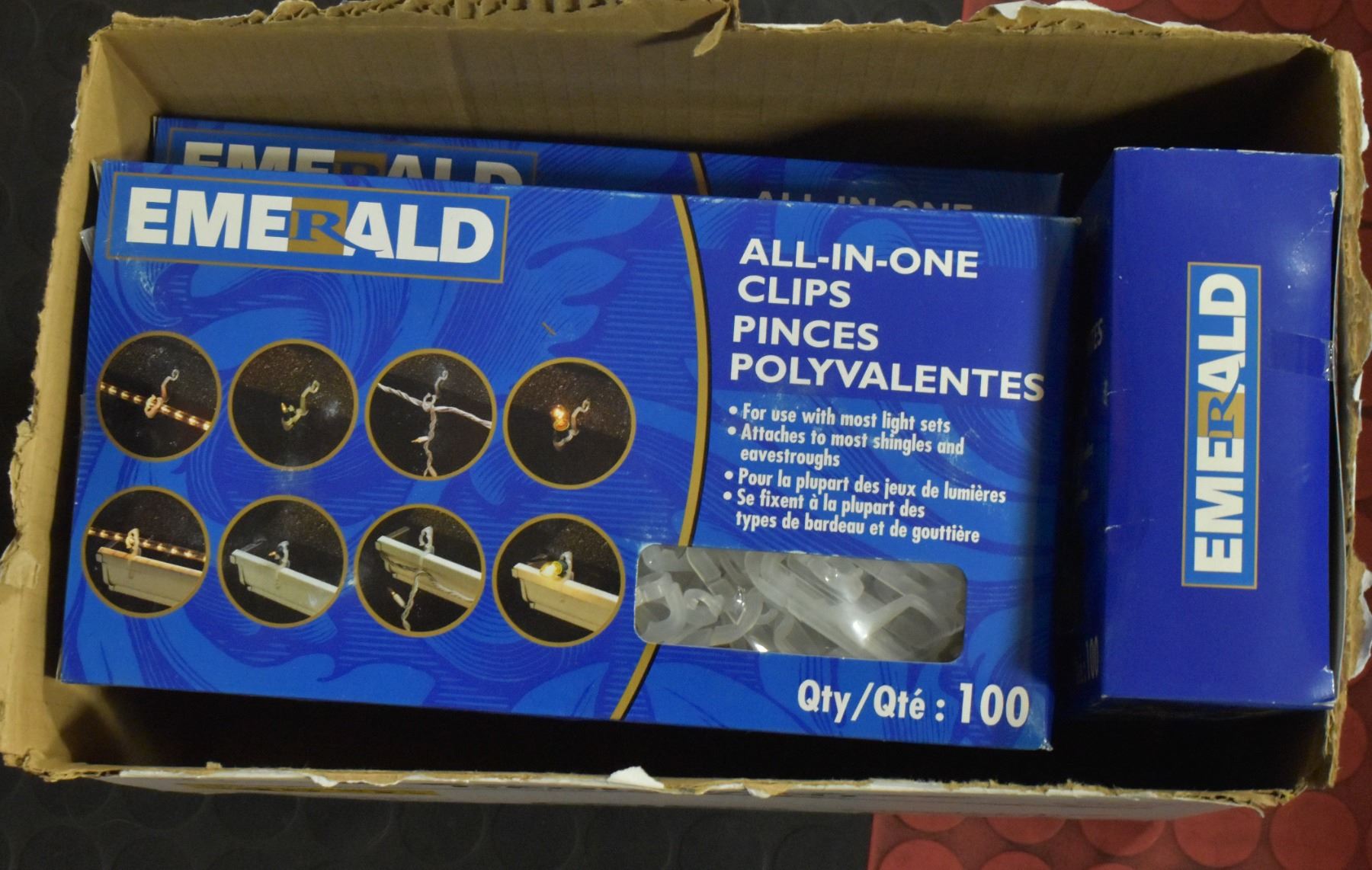 5 NEW BOX 100 PC EMERALD GUTTER CLIPS X-MAS