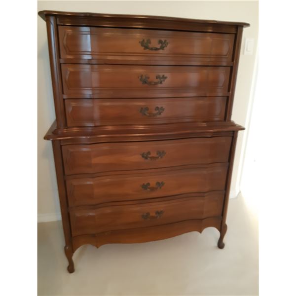 Victoriaville Wood Dresser Cat C