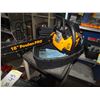 Image 2 : 18" Poulin Pro 42cc Gas Powered Chainsaw