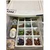 Image 2 : 8-DRAWER ORGANIZER WITH ASSORTED JEWELRY / CRAFT SUPPLIES