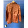 Image 2 : NEW WITH TAGS VIP LEATHERS CANADA FINE LAMBSKIN JACKET SIZE LARGE