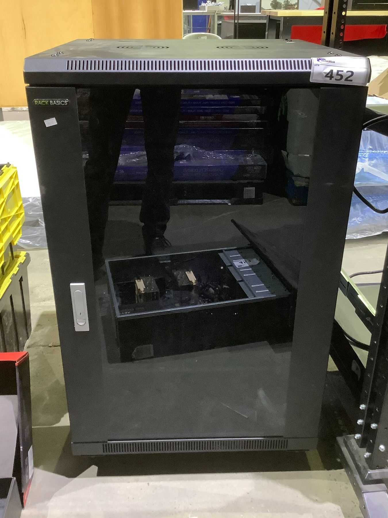 RACK BASICS MOBILE SERVER CABINET WITH KEY