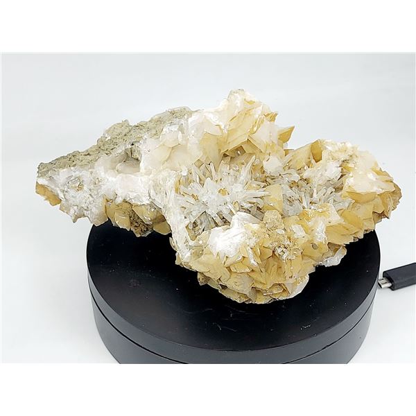 UNBELIEVABLE SPECIMEN! DOG - TOOTH aAND LAMELAR CALCITE WITH MANGANO CALCITE (Strong UV Reaction)