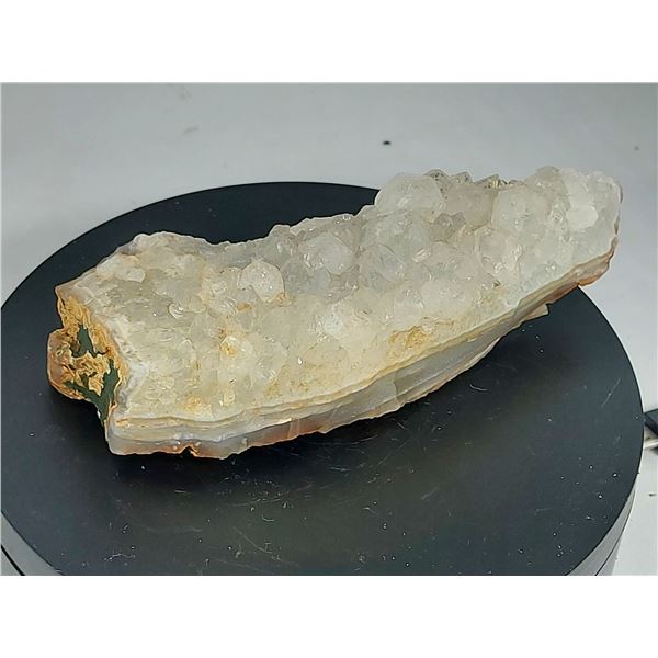 WHITE QUARTZ ON STRONG BANDED AGATIZED MATRIX, WITH OXIDIZED IRON AND COPPER TRACES