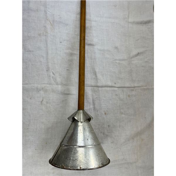 Laundry Agitator with Wood Stick