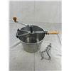 Image 1 : Vintage CamCo Hand Crank Manual Bread Dough Mizer 12qt