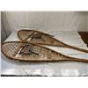 Image 1 : Vintage Wood Snowshoes