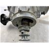 Image 5 : Vintage Lee Household Flour Mill