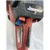 Image 10 : Chainsaws