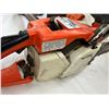 Image 7 : Chainsaws