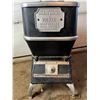 Image 10 : Vintage Booker Self Feeder Coal Heater