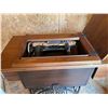 Image 9 : Reliance Sewing Machine