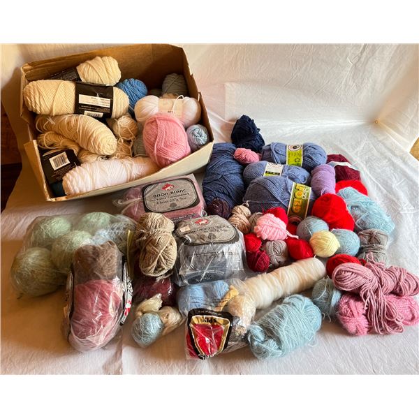 Assorted yarn lot