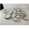 Image 2 : Royal Albert Petit Point Set