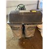 Image 8 : John Deere 318 Tractor