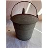 Image 10 : Vintage Gas Cans