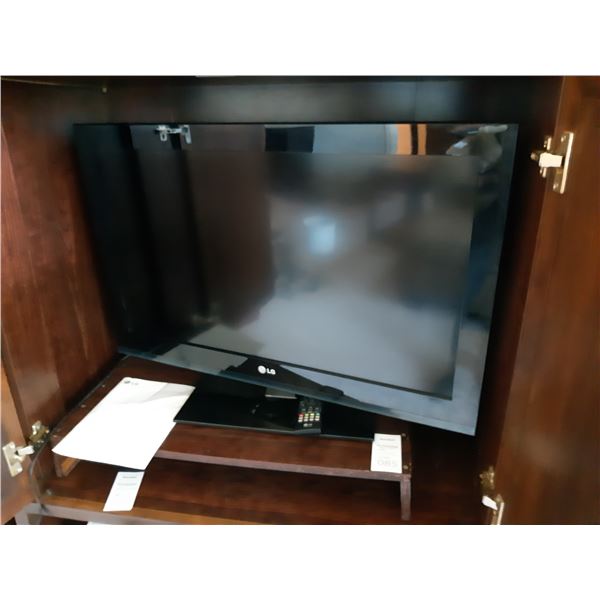 32" LG TV Cat B
