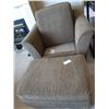 Image 3 : Arm Chair & Ottoman Cat A