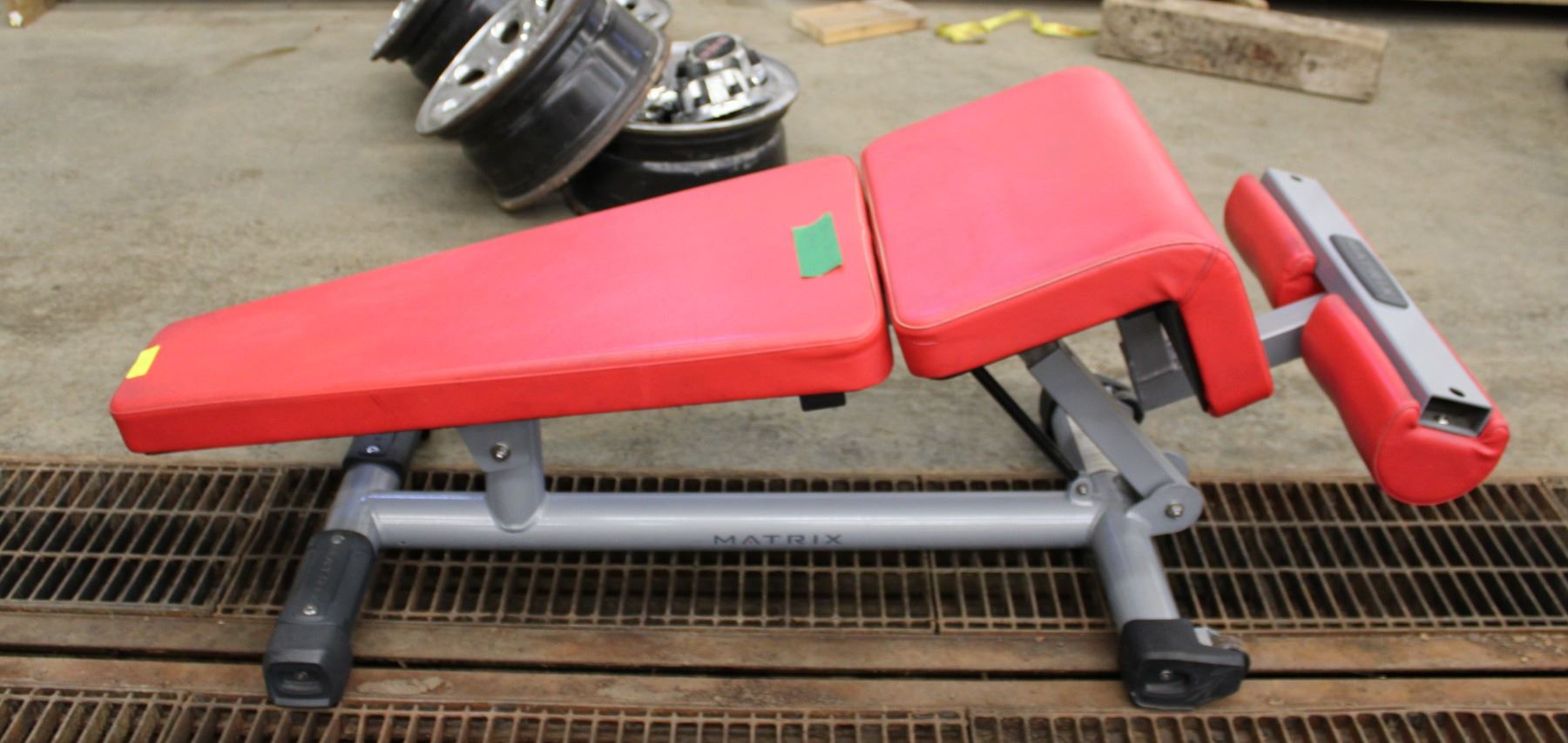 MATRIX ADJUSTABLE DECLINE BENCH