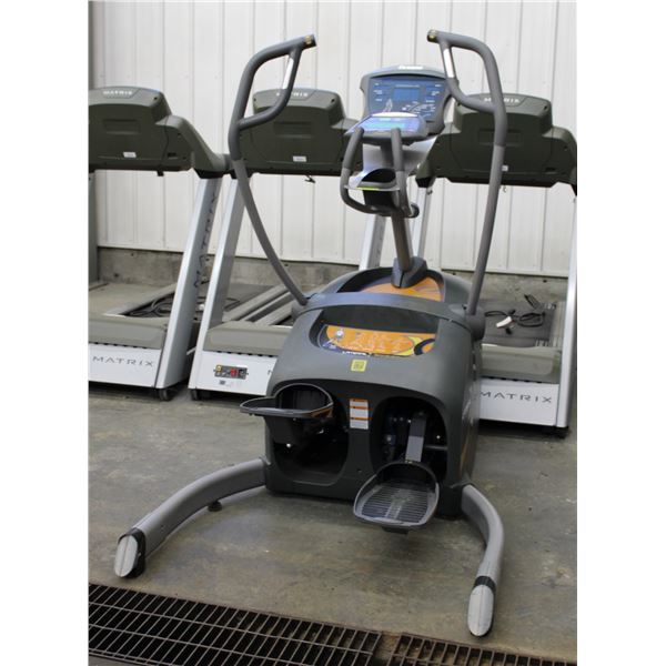 OCTANE FITNESS LATERAL ELLIPTICAL