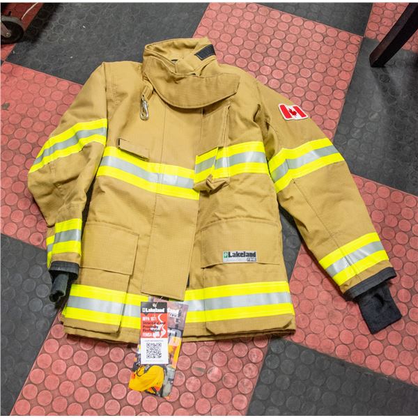 NEW LAKELAND SZ 38  FIREFIGHTING JACKET