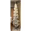Image 1 : GLUCIKSTEIN HOME GLITTERING PINE 7FT PRE-LIT TREE