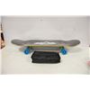 Image 1 : NEW SEALED HIPOTEN SKATEBOARD 32" WITH UPGRADED