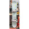 Image 1 : ADULT SIZE SNOWBOARD