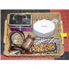 Image 1 : WICKER BASKET WITH CONNOISSEURS LA SONIC