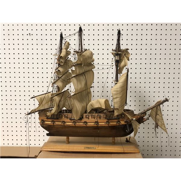 "The horror show" - Constitution year 1797 ship model decorative piece