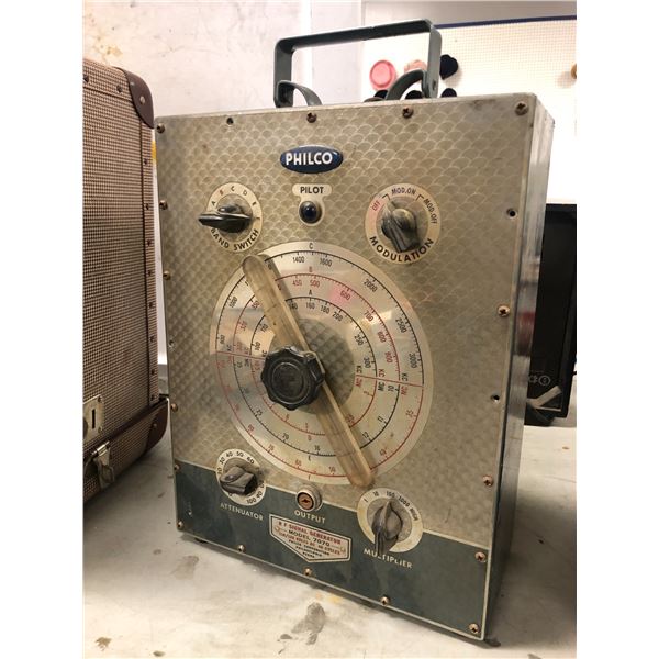 Philco RF signal generator model 7070