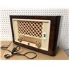 Image 1 : Vintage Phillips tube radio