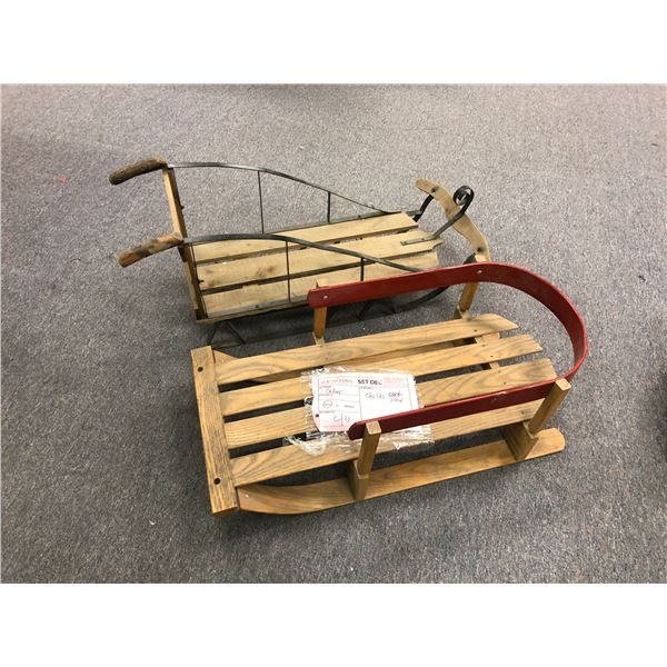 "Hunting Show" - group of 2 children's sleds