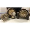 Image 1 : Group of 4 table clocks from set dec