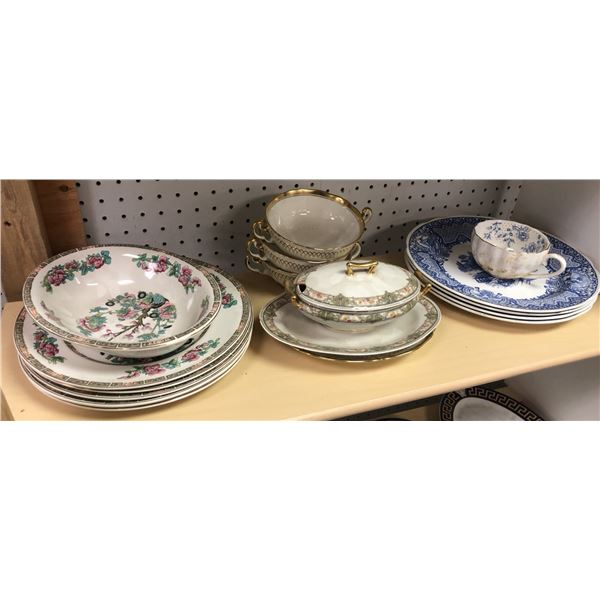 Approx 18 pieces of assorted dinnerware