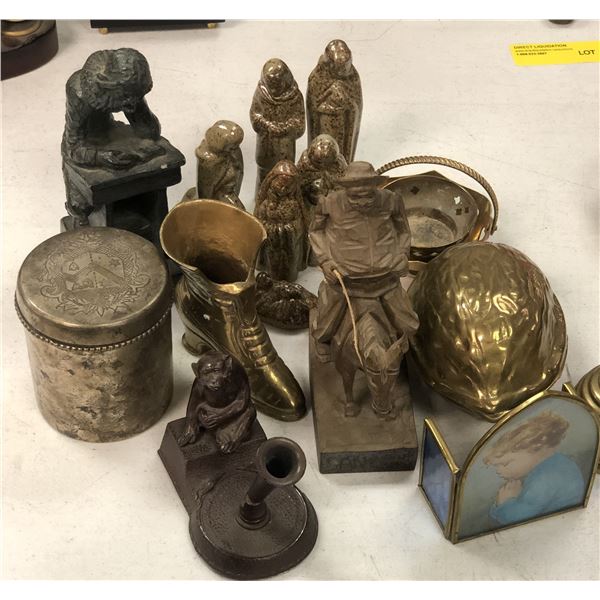 Group of assorted brassware and small decorative pieces