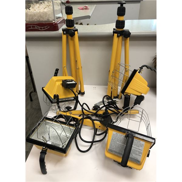 Group of 4 work lights w/ stands