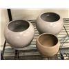 Image 1 : Group of 3 ceramic pots (from 4 to 6 inches high)