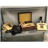 Image 1 : Group of 5 vintage and modern telephones