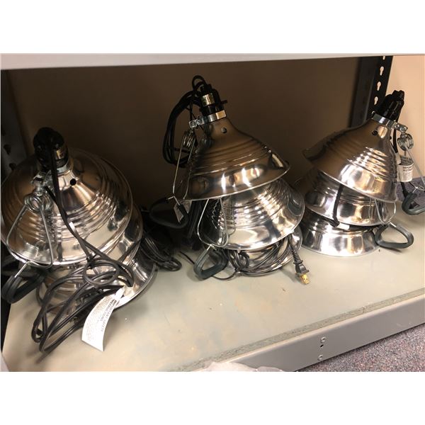 Group of assorted light fixtures