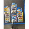 Image 1 : Lot of 12 New In Package Hot Wheels Cars