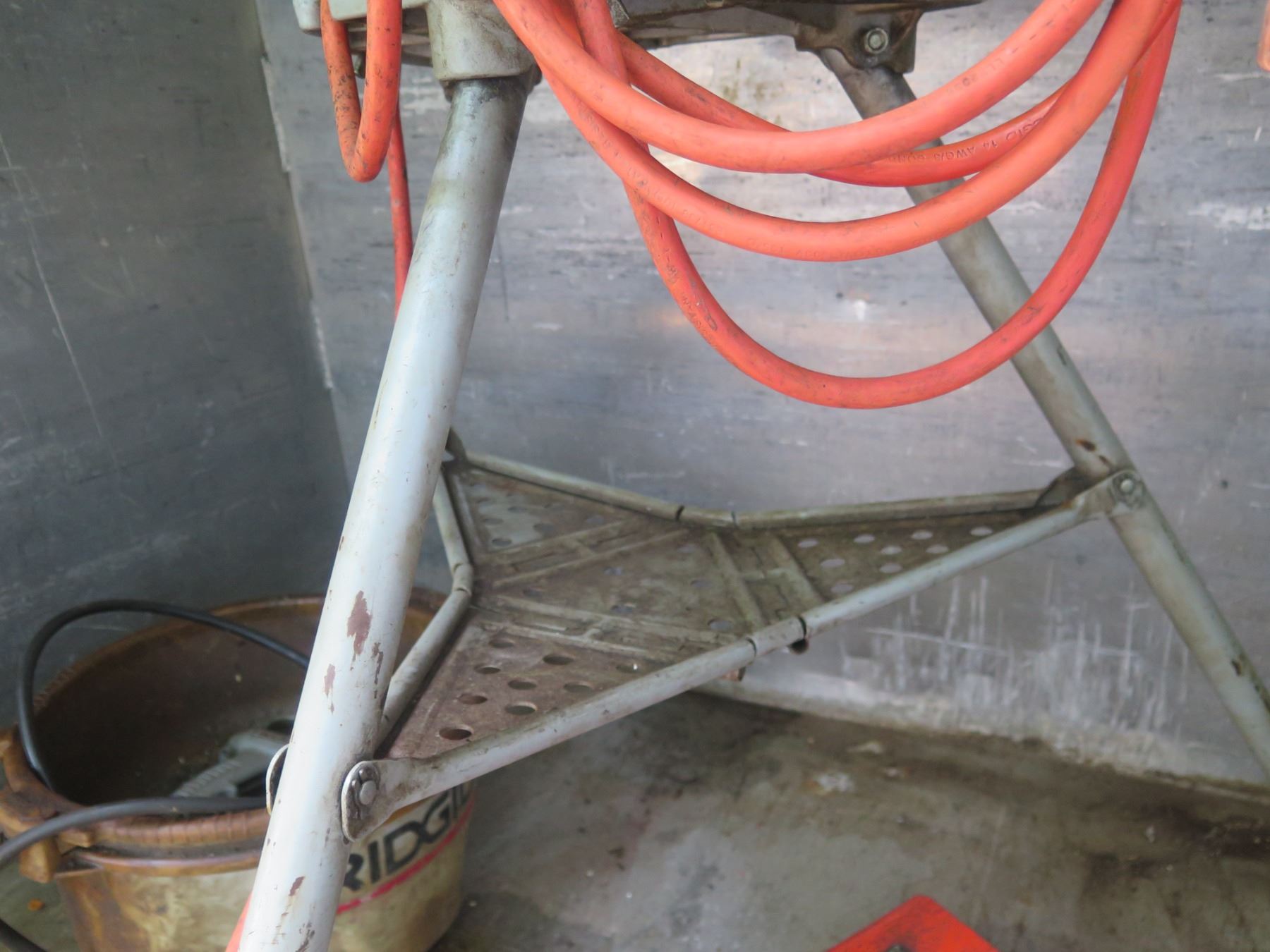 Pi Thread Ridgid 300-12 Pipe Threading Machine on Stand w/ Receding Geared ...